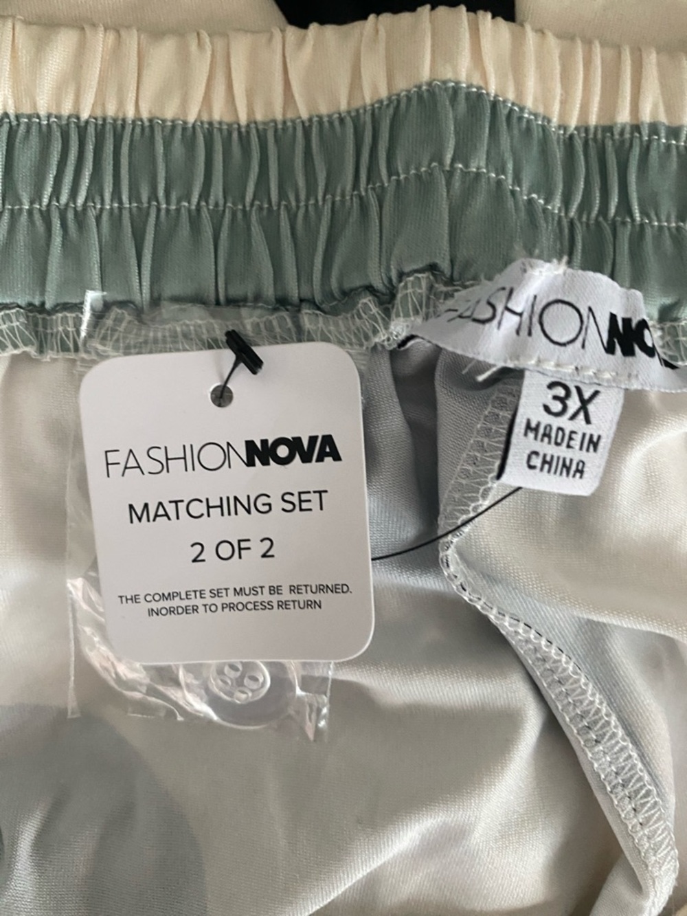 NWT-'Beautiful Stylish Olive & Black Geometric 2piece Pant Set- 3x! *Pants Long* - Picture 3 of 6